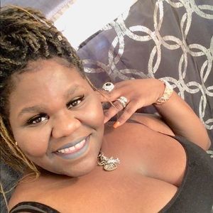 Meet your Posher, Mrs top notch boss